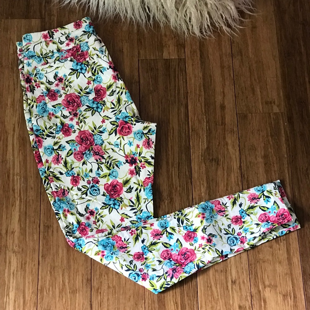 🌸Women’s Steve Madden Floral Leggings Size Small
